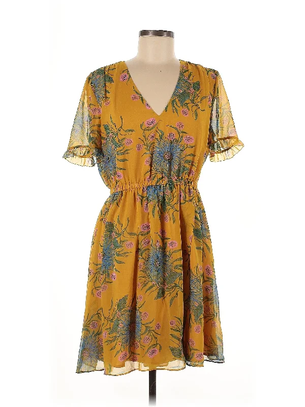 Exclusive Access Casual Dress
