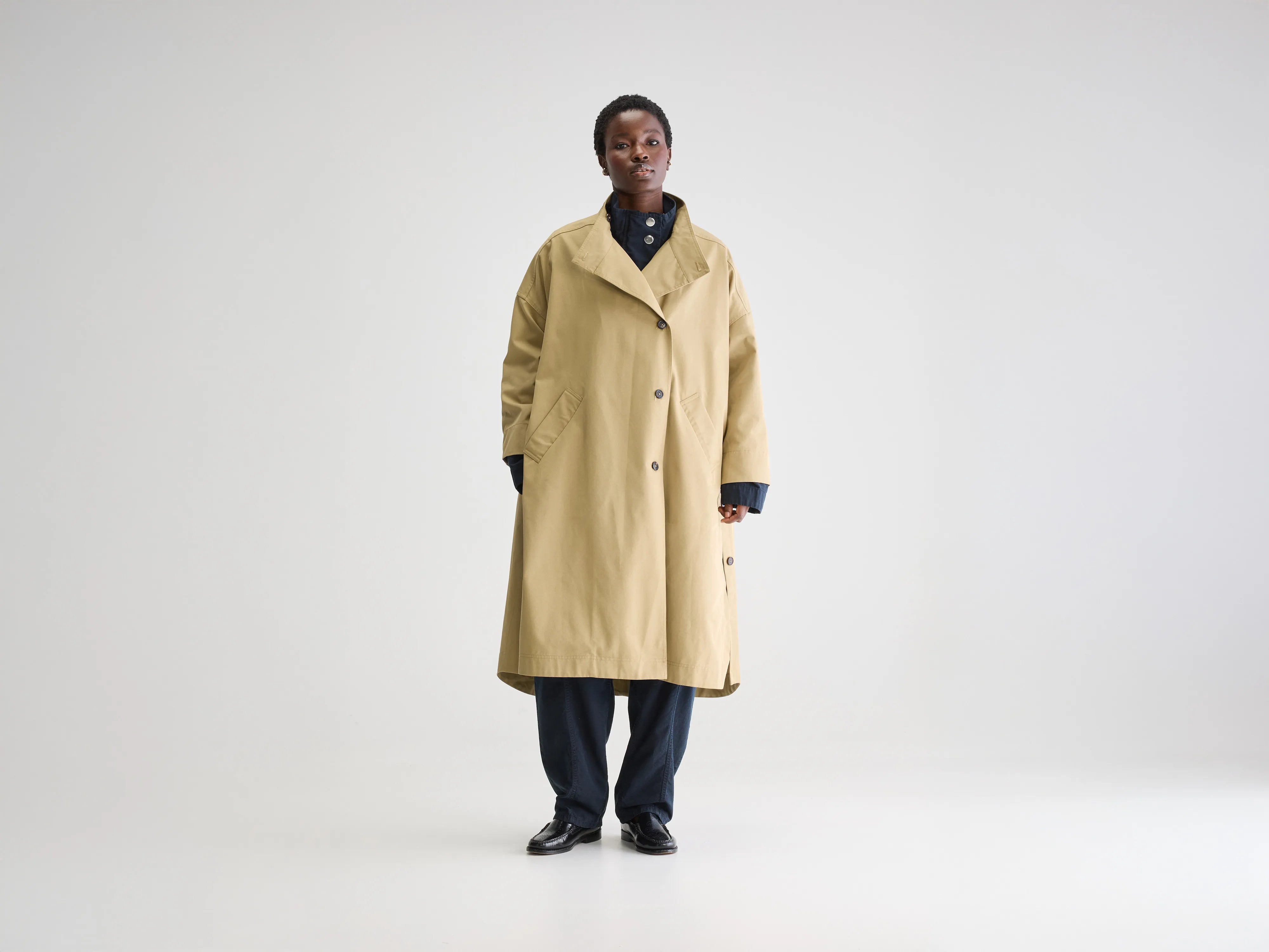 Now or Never Jutta trench (251 / W / EARTH)