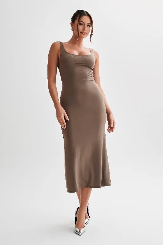 Best Seller Augustine Slinky Scoop Midi Dress - Coco