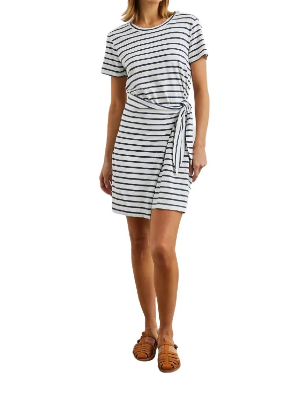 Discount Extravaganza Edie Dress In Navy,ivory