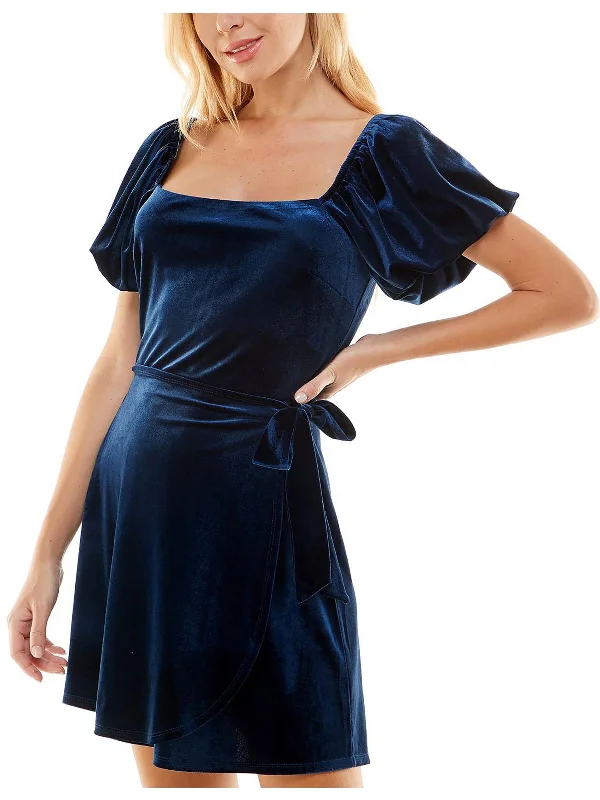 YEAR-End Sale Juniors Womens Velvet Belted Fit & Flare Dress