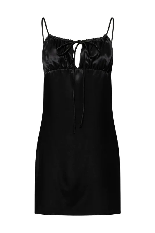 Quick Sale Women's Chloe Dress In Black