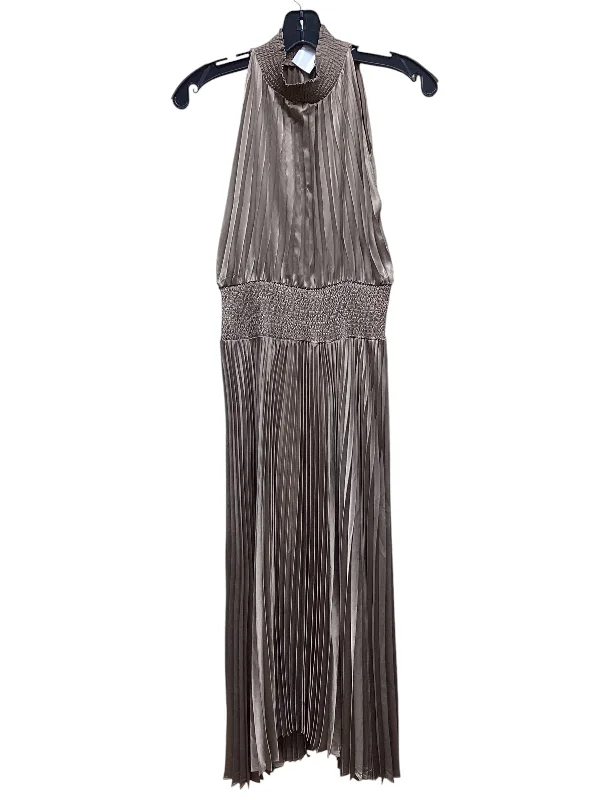 Deal Zone Dress Casual Maxi By Clothes Mentor In Gold, Size: S