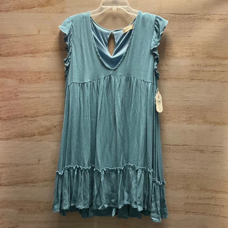 Steals and Deals Dress Casual Short By Altard State In Blue, Size: L